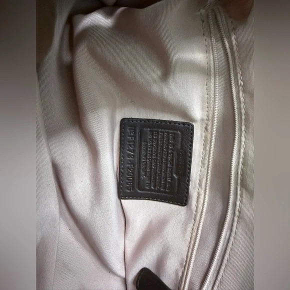 Coach patent leather Brown shoulder bag - Picture 10 of 10